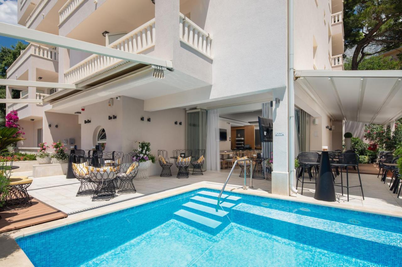 Aparthotel Flora Тучепи Экстерьер фото