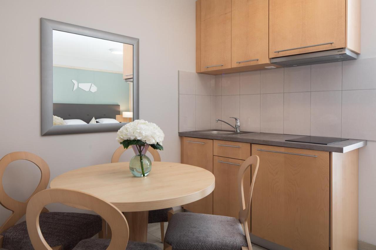 Aparthotel Flora Тучепи Экстерьер фото